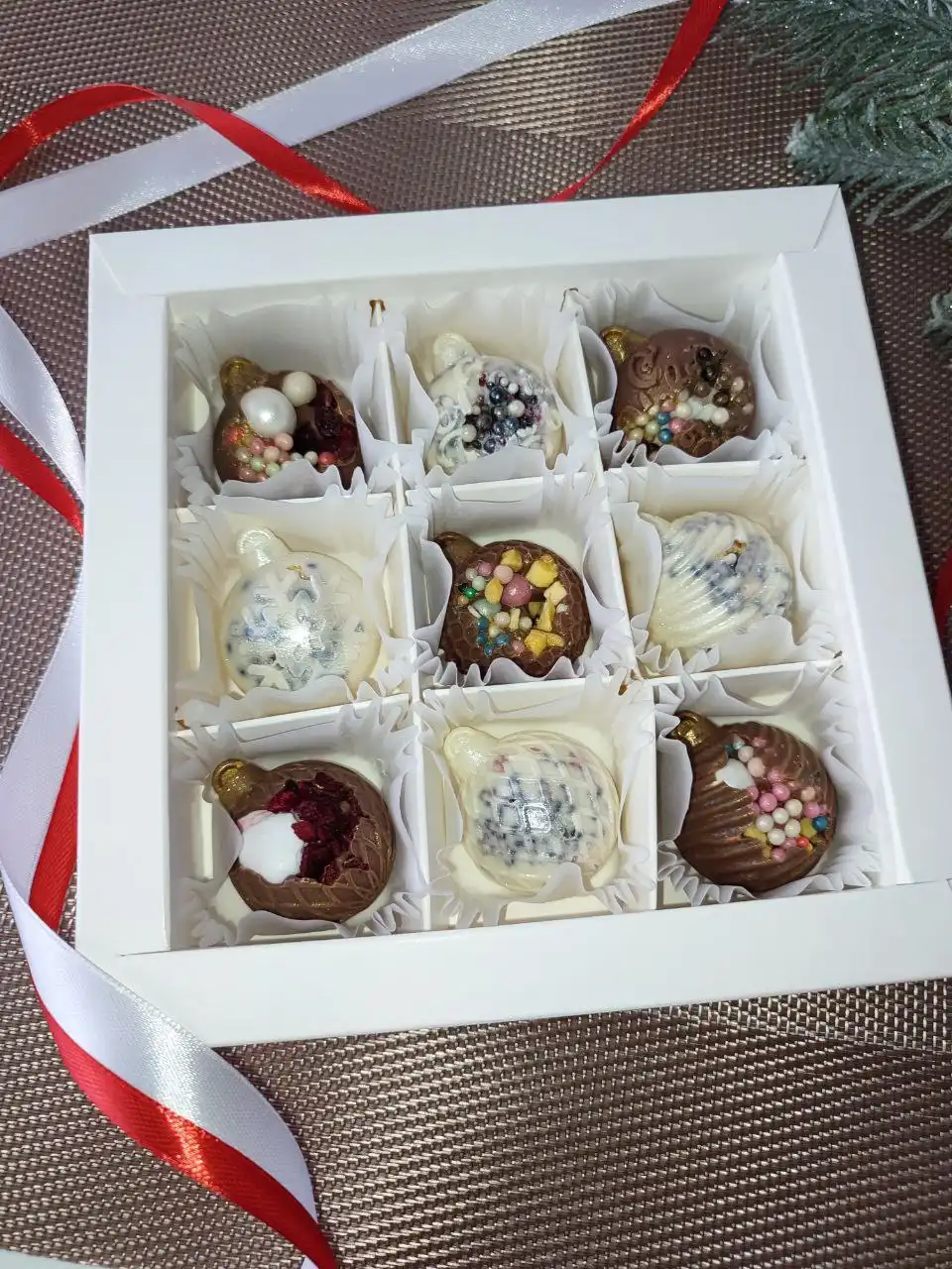 Новогодние наборы из бельгийского шоколада