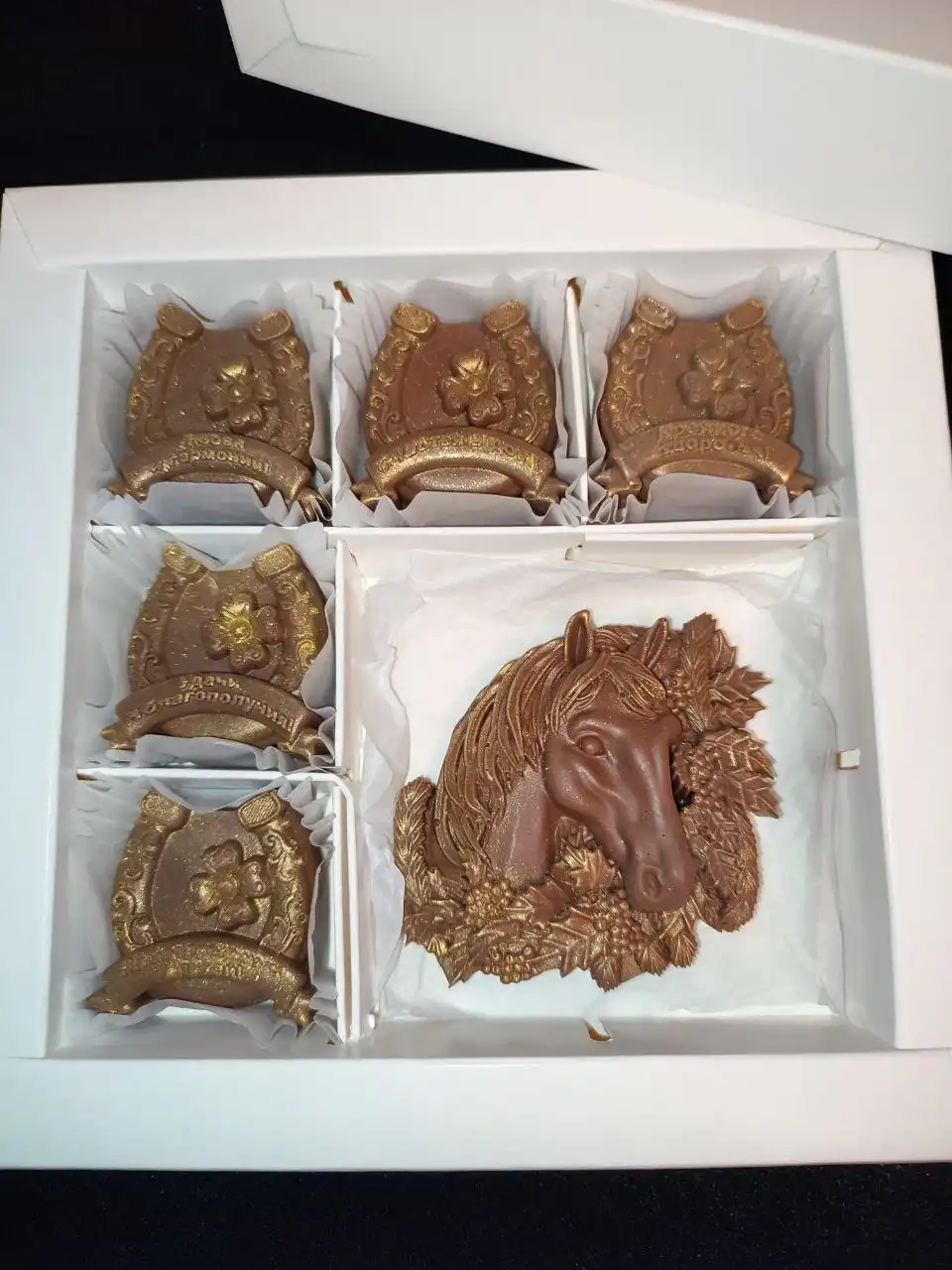 Новогодние наборы из бельгийского шоколада