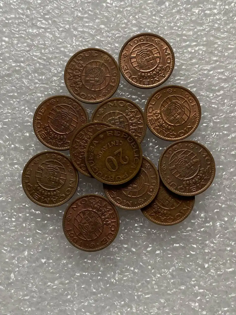 Продажа иностранных монет разных стран - Нумизматика (Хобби и отдых) в Екатеринбург