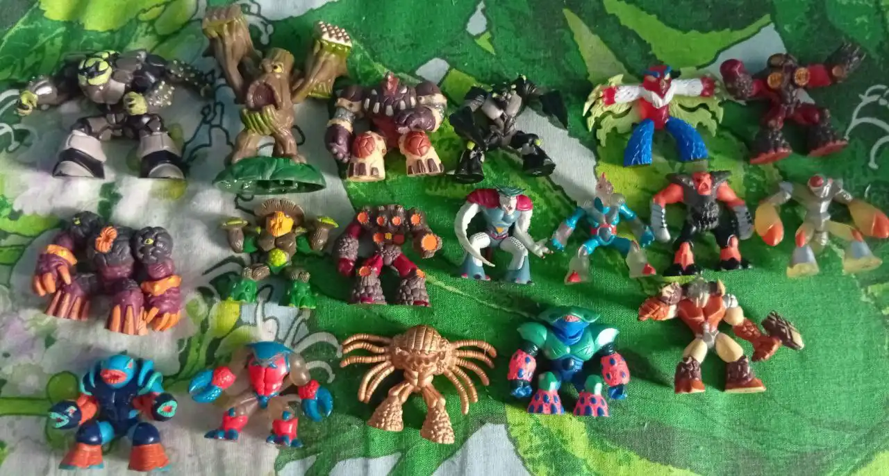 Коллекционные фигурки Gormiti 18 штук - Коллекционные фигурки (Хобби и отдых) в Екатеринбург