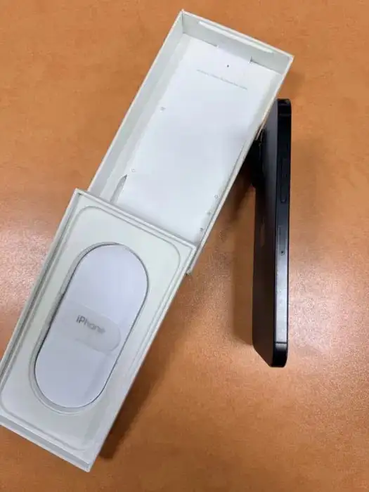 Продам Iphone 16 Pro Max 512 GB - Смартфоны (Электроника) в Екатеринбург