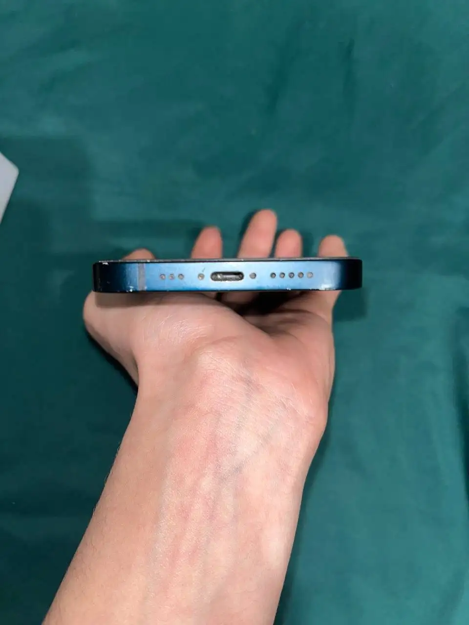 iPhone 13 Синий заблокированный - Смартфоны (Электроника) в Екатеринбург