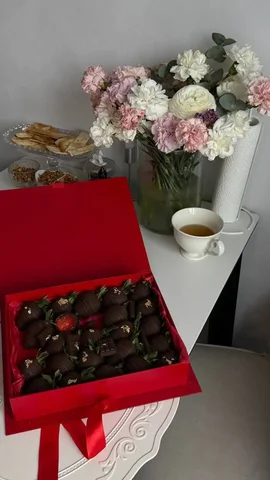 Клубничка в шоколаде на 6-8 марта - Видеокарты в Екатеринбург