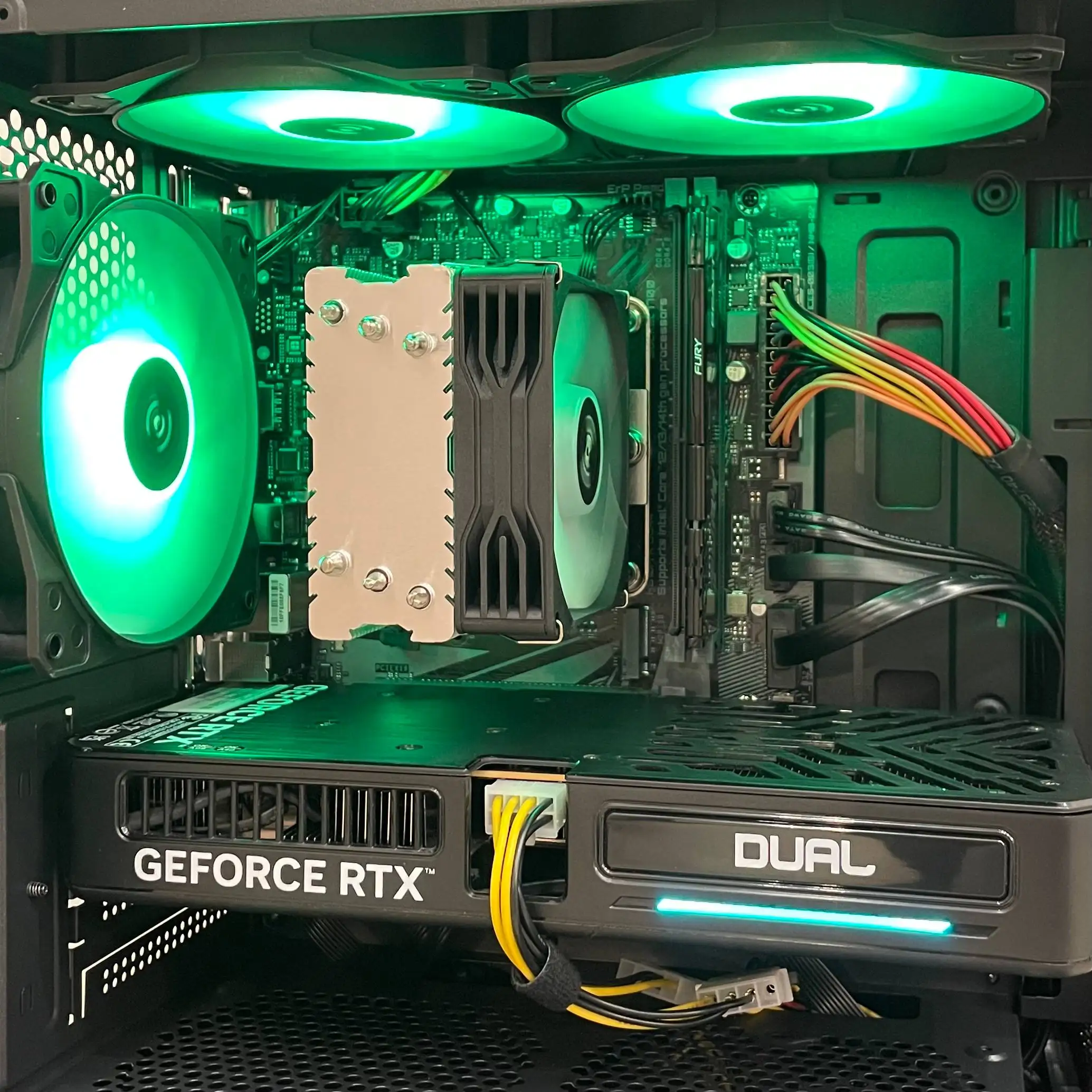 Игровой компьютер Intel Core i5-12400 + RTX 5060 - Компьютеры (Электроника) в Екатеринбург