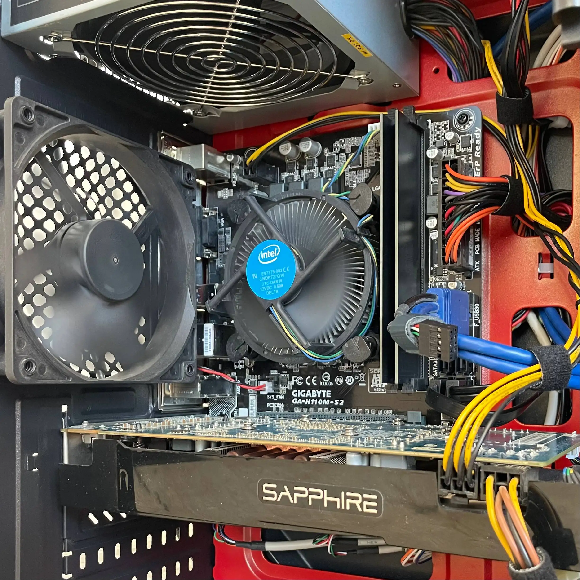 Компьютер 16GB DDR4 Intel Pentium G4400 с видеокартой Sapphire Radeon HD 6950 - Компьютеры (Электроника) в Екатеринбург