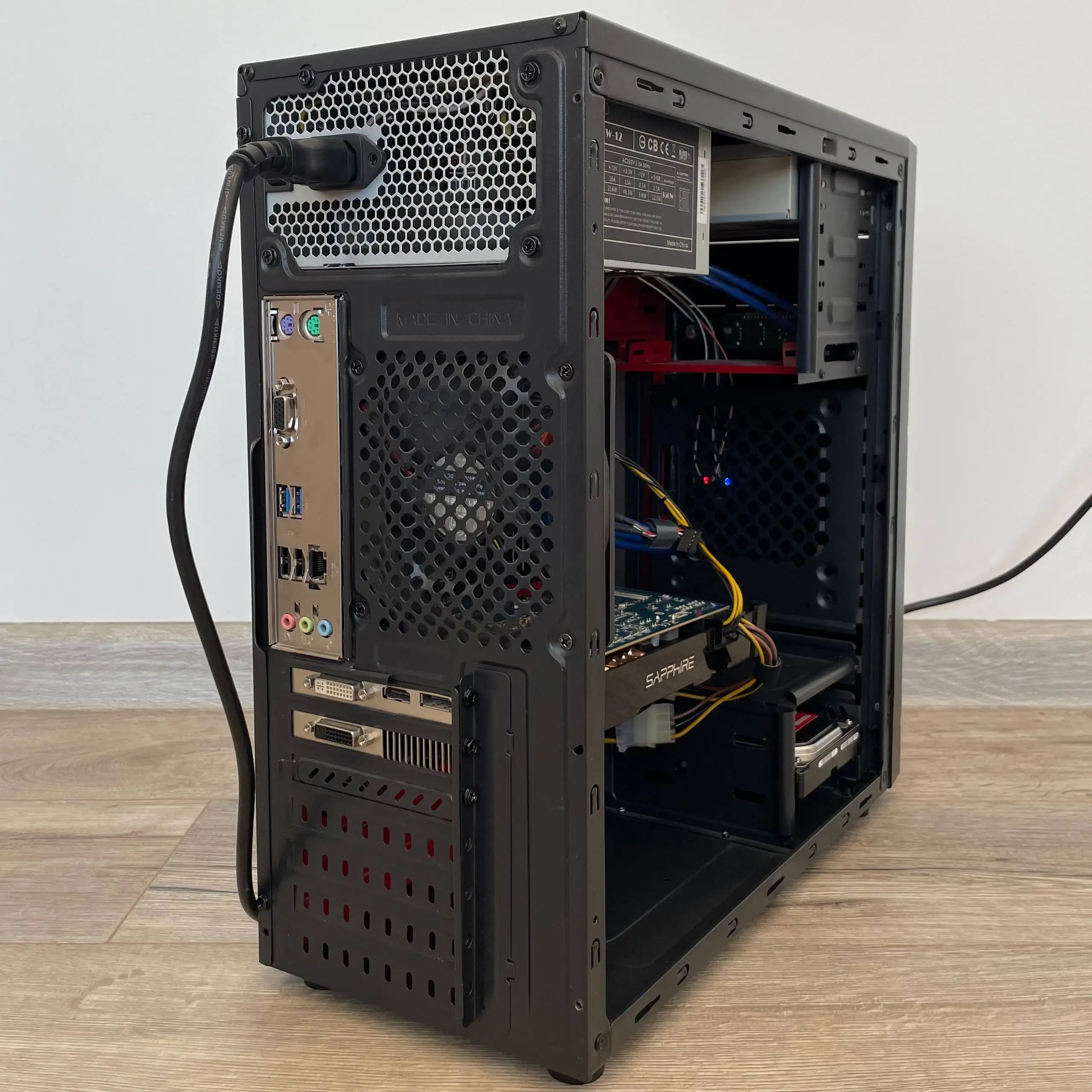 Компьютер 16GB DDR4 Intel Pentium G4400 с видеокартой Sapphire Radeon HD 6950 - Компьютеры (Электроника) в Екатеринбург