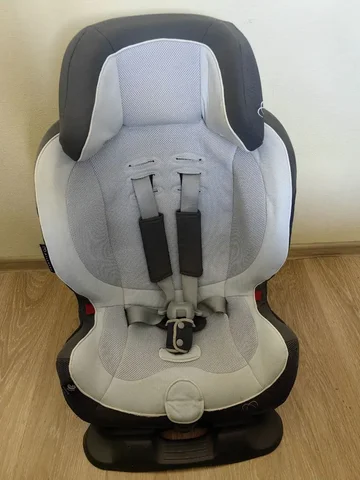 Автокресло 9-25кг в отличном состоянии - Детская мебель в Екатеринбург
