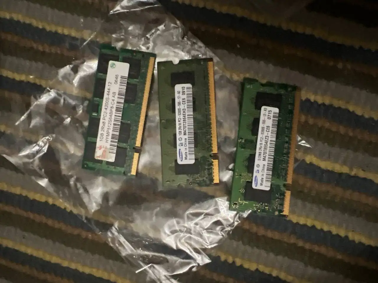 Продажа телефонов с разбитыми экранами - Смартфоны (Электроника) в Екатеринбург