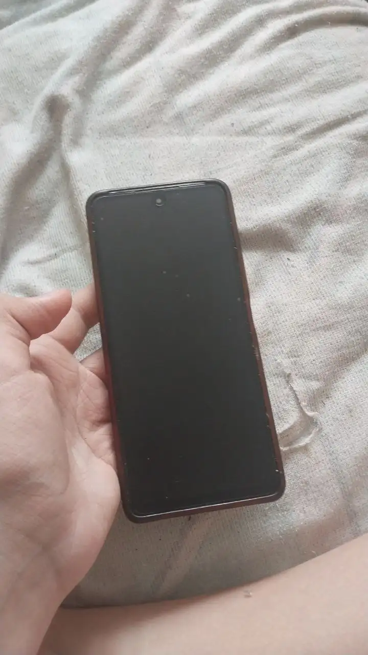 Смартфон Infinix Hot 30 с повреждениями - Смартфоны (Электроника) в Екатеринбург