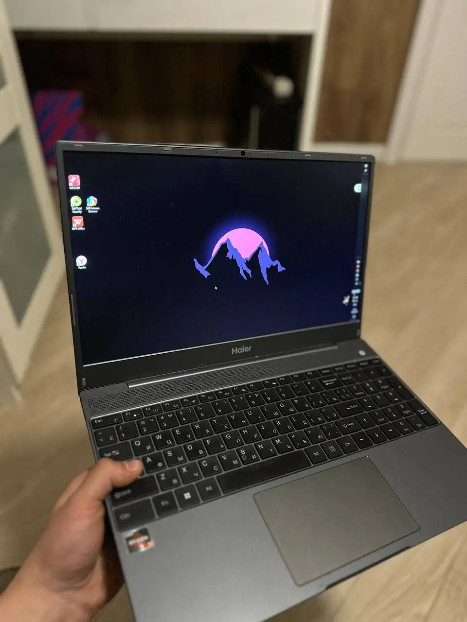 Ноутбук HAIER AX1500SD в хорошем состоянии - Ноутбуки (Электроника) в Екатеринбург