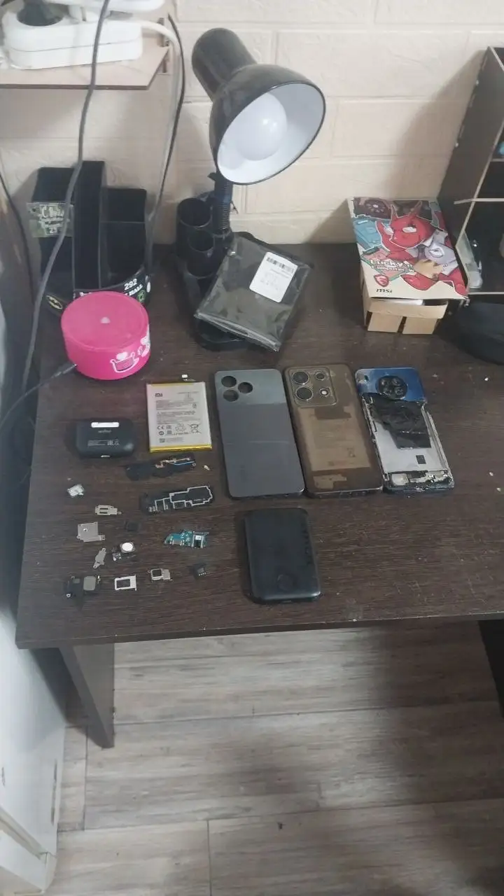 Продажа телефонов и запчастей - Барахолка в Екатеринбург