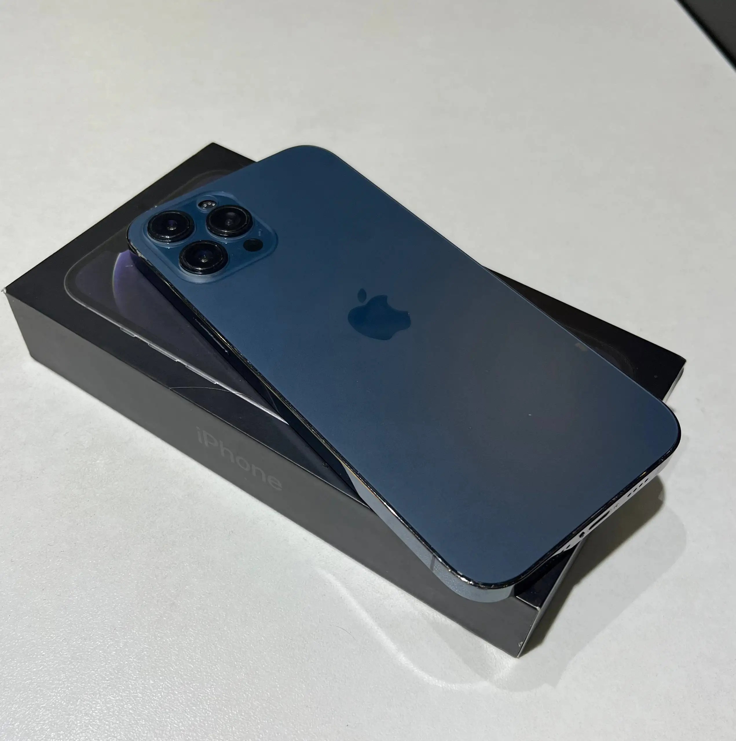 iPhone 12 Pro Max 128 ГБ синий - Смартфоны (Электроника) в Екатеринбург