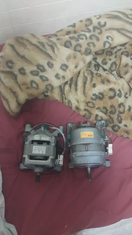 Продам 2 мотора от стиралок - Цифровые товары в Екатеринбург