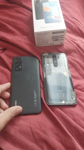 Продам 2 телефона Xiaomi Redmi - Стиральные машины в Екатеринбург