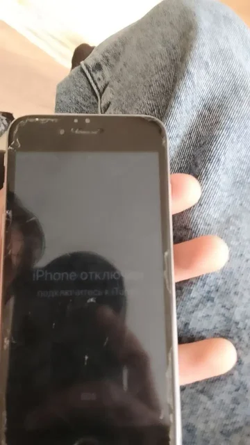 Продам iPhone 6 заблокированный - Микрофоны в Екатеринбург