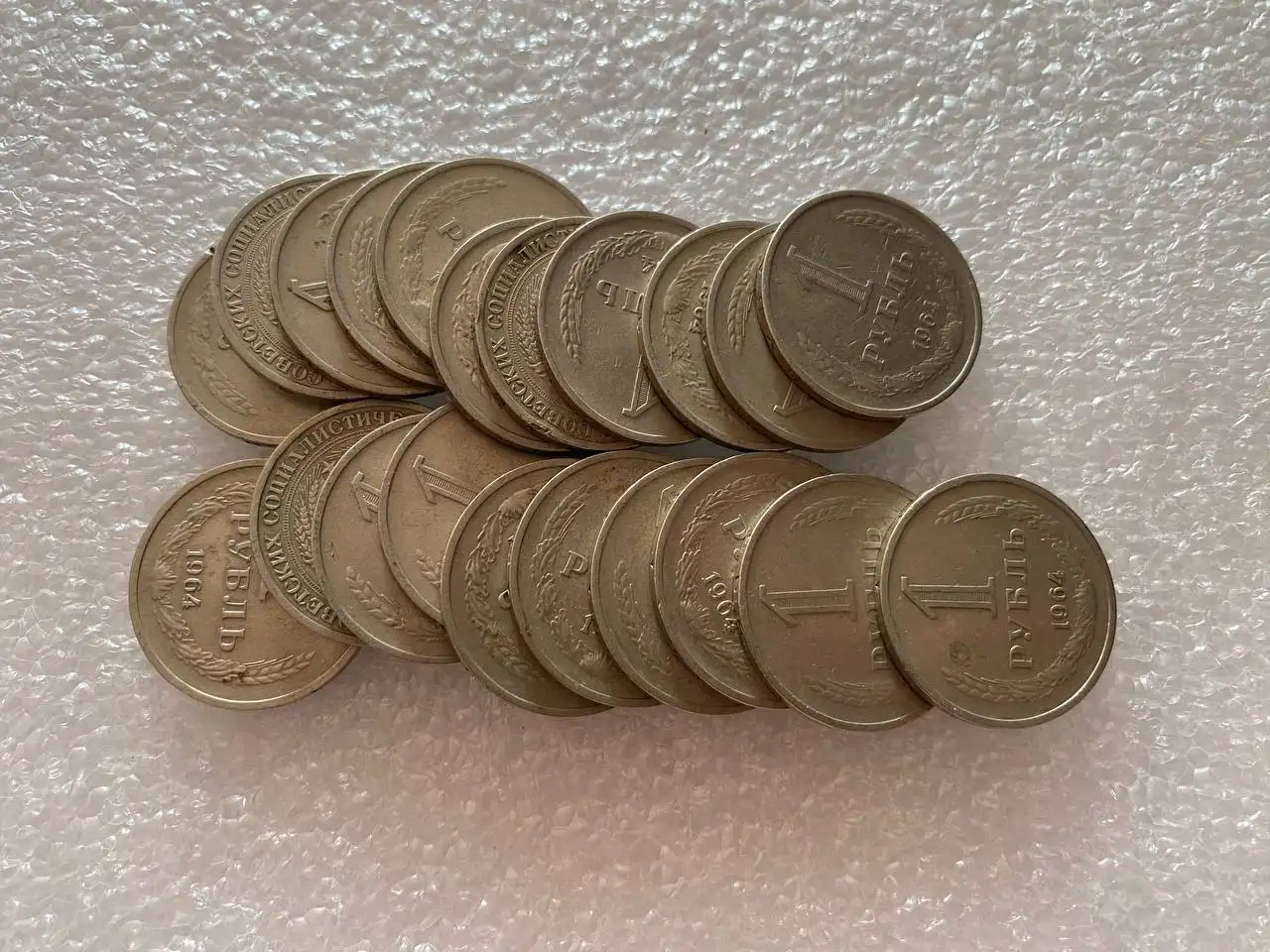 Продажа монет СССР (Ленин, Юбилейные рубли) - Монеты и боны (Хобби и отдых) в Екатеринбург