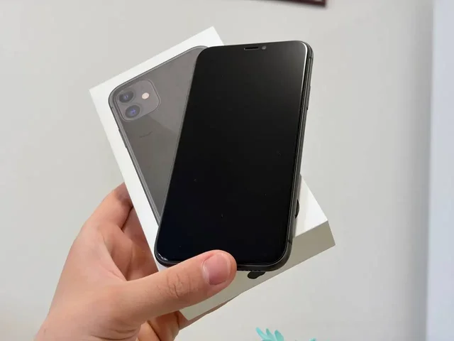 IPhone 11 128GB - Наушники и гарнитуры в Екатеринбург