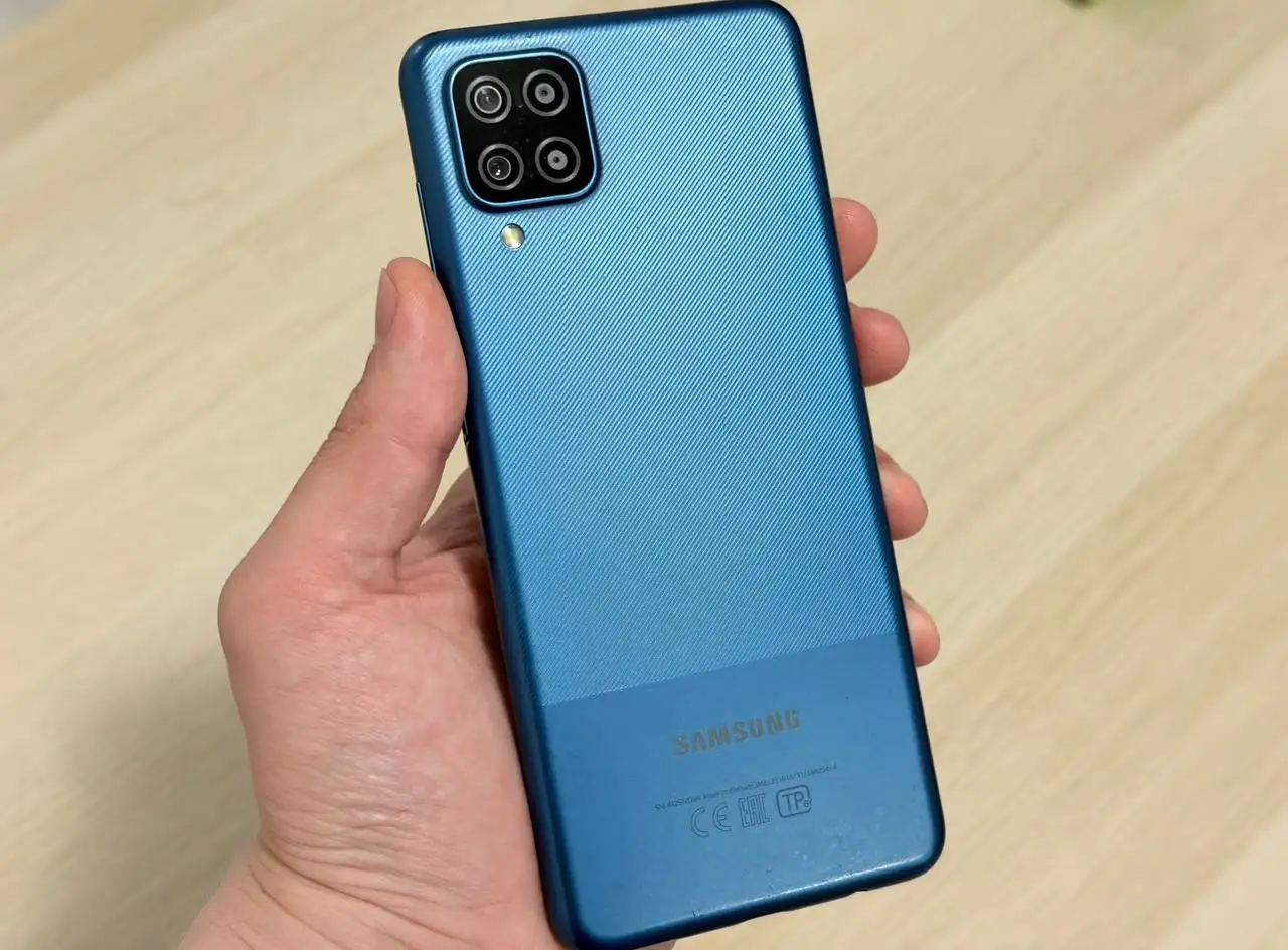 Два телефона Redmi 9T и Samsung A12 - Смартфоны (Электроника) в Екатеринбург