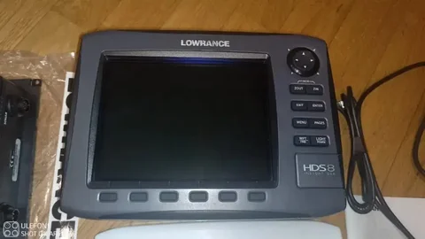 Lowrance HDS 8 GEN 2 с датчиком LSS2 - частное объявление в Екатеринбург
