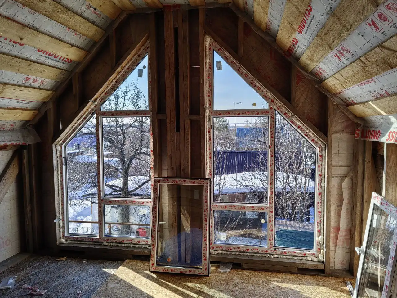 Остекление каркасного дома с нестандартными окнами - Остекление (Услуги) в Самарская область