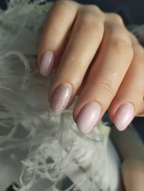 Мастер по маникюру приглашает на процедуру - Красота в Самарская область