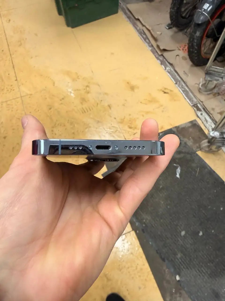 Продам или обменяю iPhone 13 Pro 128 ГБ - Смартфоны (Электроника) в Самарская область