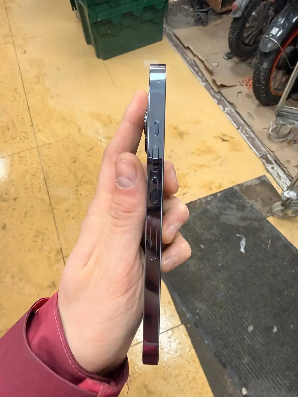 Продам или обменяю iPhone 13 Pro 128 ГБ - Смартфоны (Электроника) в Самарская область