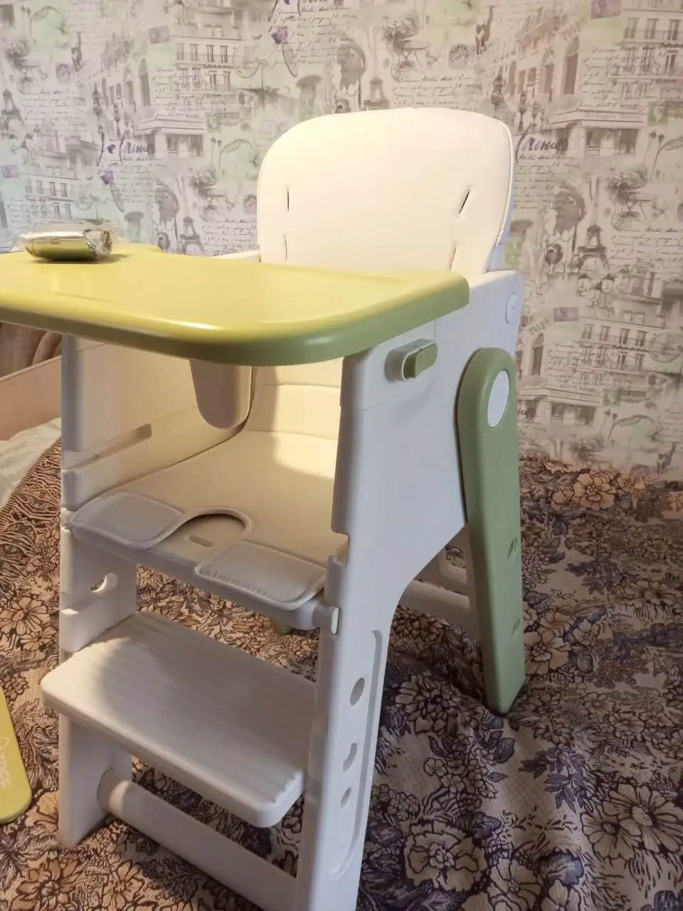 Стульчик для кормления новый - Товары для детей (Барахолка) в Самара