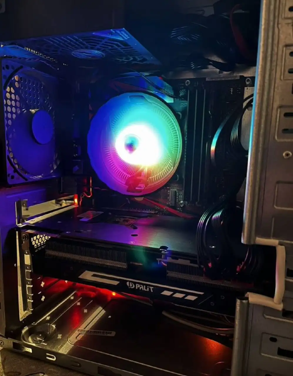 Компьютерные комплектующие: GTX 1080 ti, Intel i5-7500, 28GB RAM - Компьютерные комплектующие (Электроника) в Неизвестно