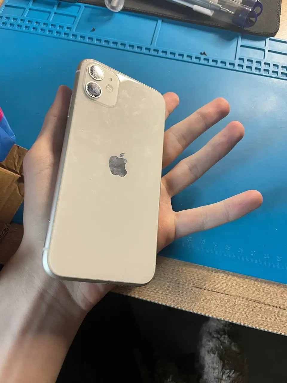 iPhone в разбор (АКБ отстутствует, дисплей норм/кнопкаSOS/срабатывания? - Смартфоны и аксессуары (Электроника) в Неизвестно