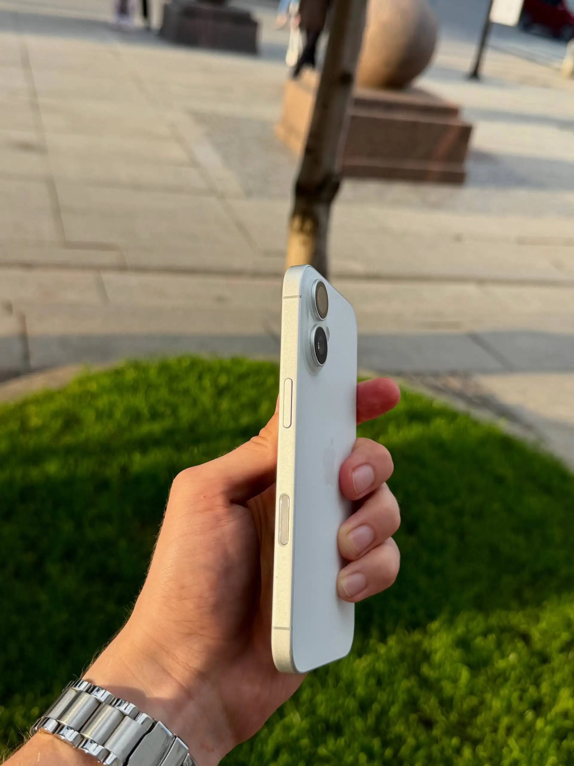 Продам iPhone 16 128GB - Телефоны и планшеты (Электроника) в Самара
