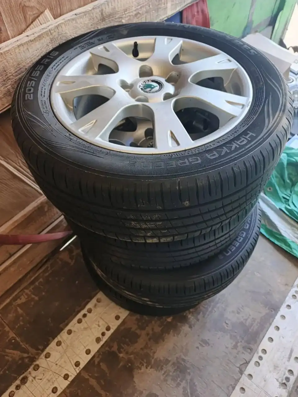 Шины 205/55R16 с пробегом 3000 км - Шины и диски (Авто) в Самарская область