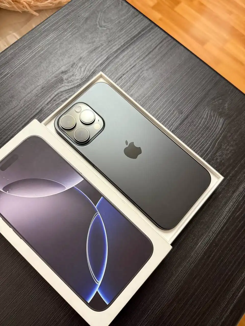 Продам iPhone 16 Pro Max 256gb Черный Титан