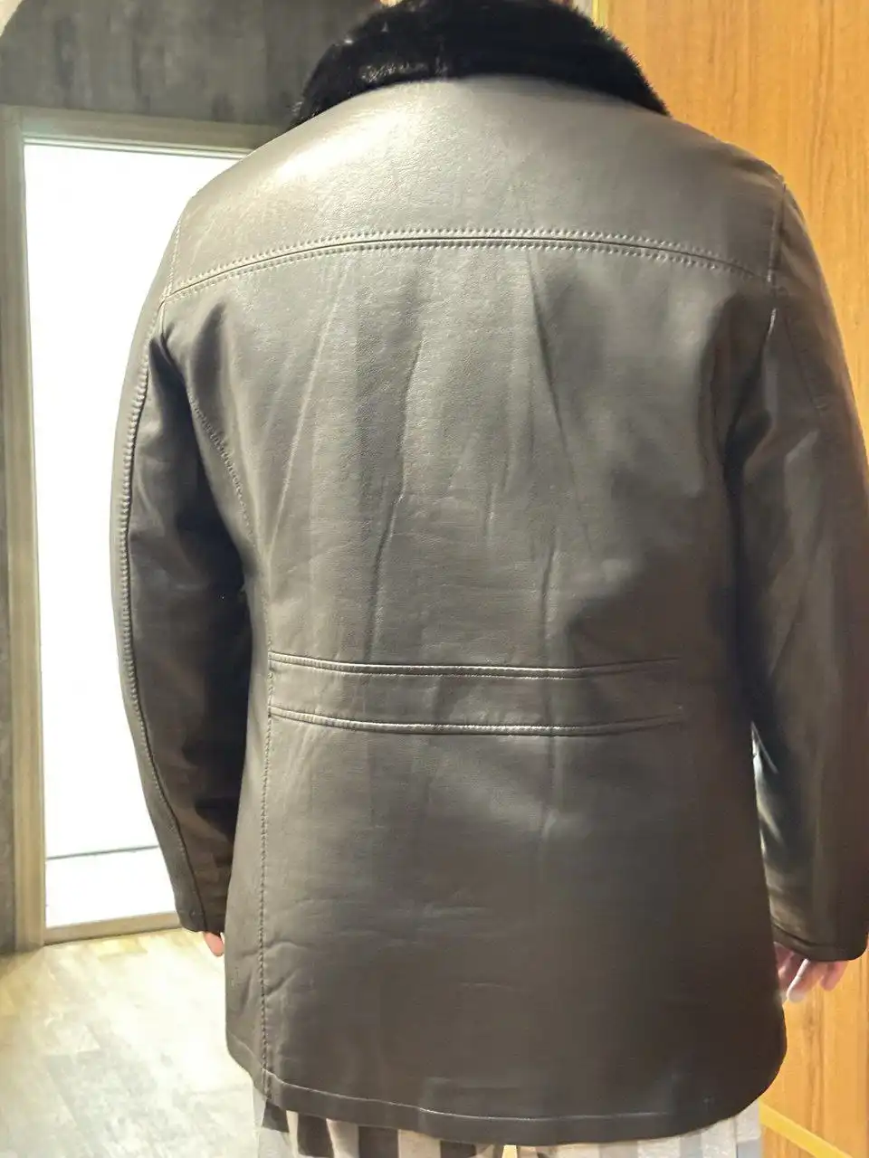 Продам мужскую кожаную дублёнку 60 размер