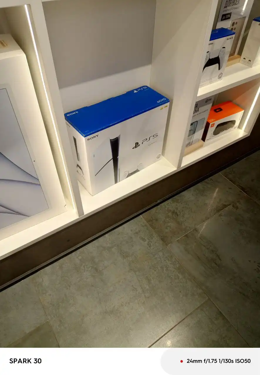 Распродажа электроники из-за закрытия магазина - Смартфоны и гаджеты (Электроника) в Самарская область