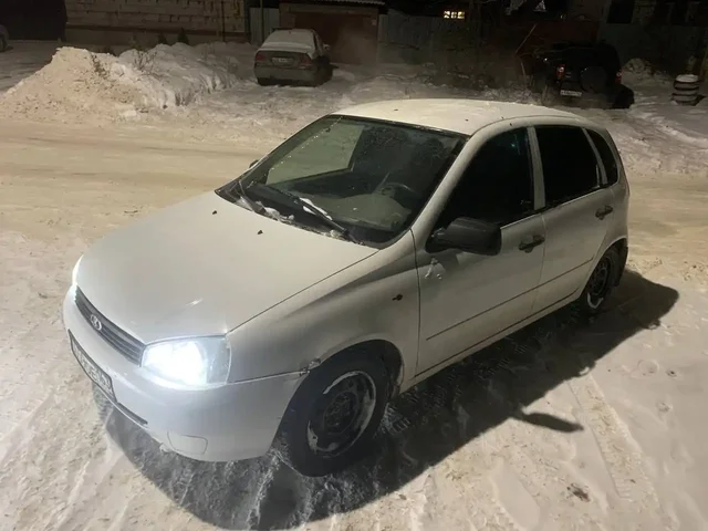 Продажа автомобиля 2011 года - Авто в Неизвестно