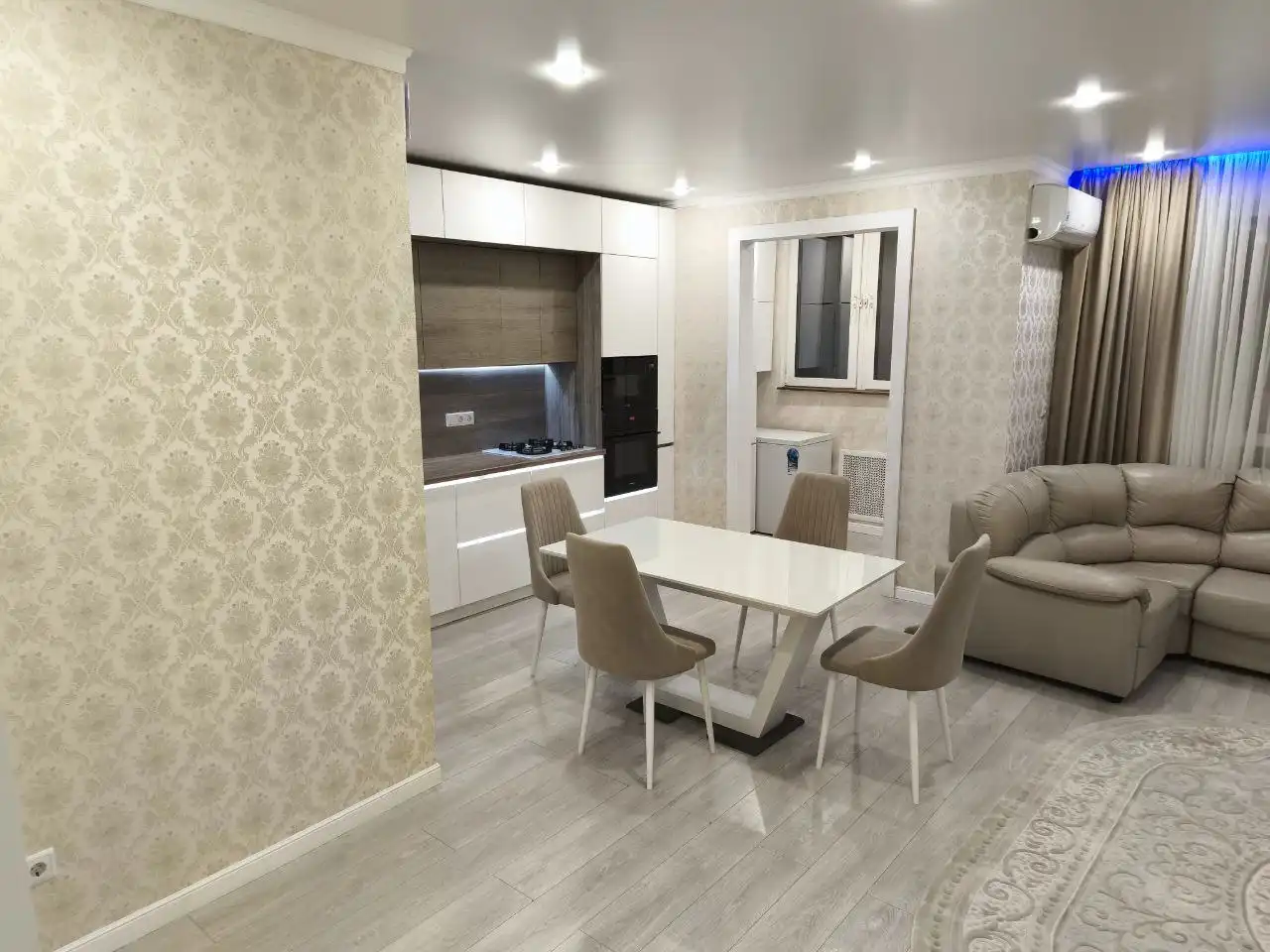 Продажа евро трёшки в Южном городе - Квартиры (Недвижимость) в Неизвестно