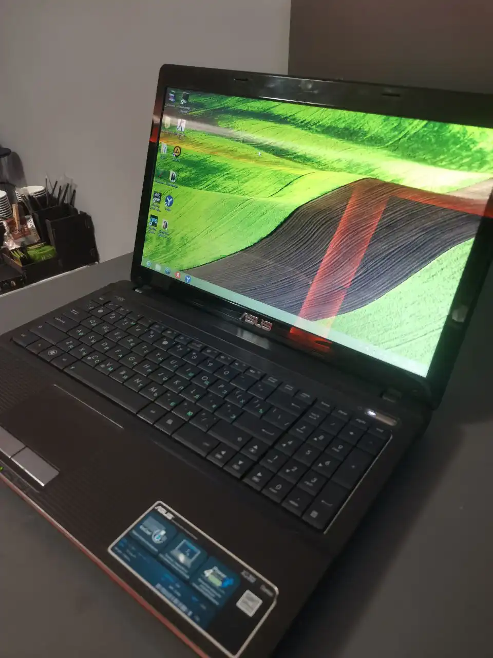 Продам ноутбук с 3 ГБ ОЗУ, двумя ядрами и HDD 320 ГБ - Ноутбуки (Электроника) в Самара