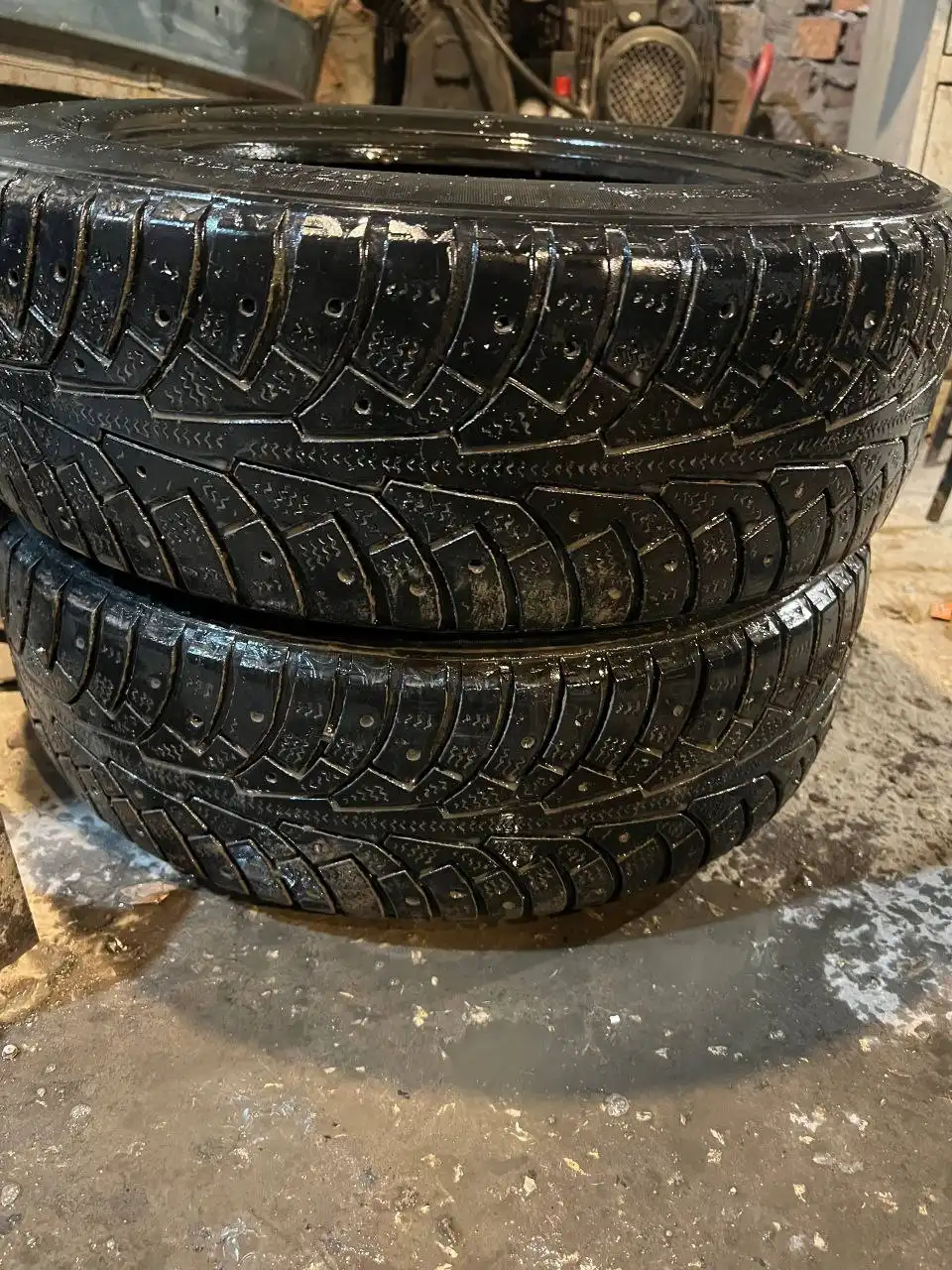 Продам зимние шины R15 185/65 - Барахолка в Неизвестно