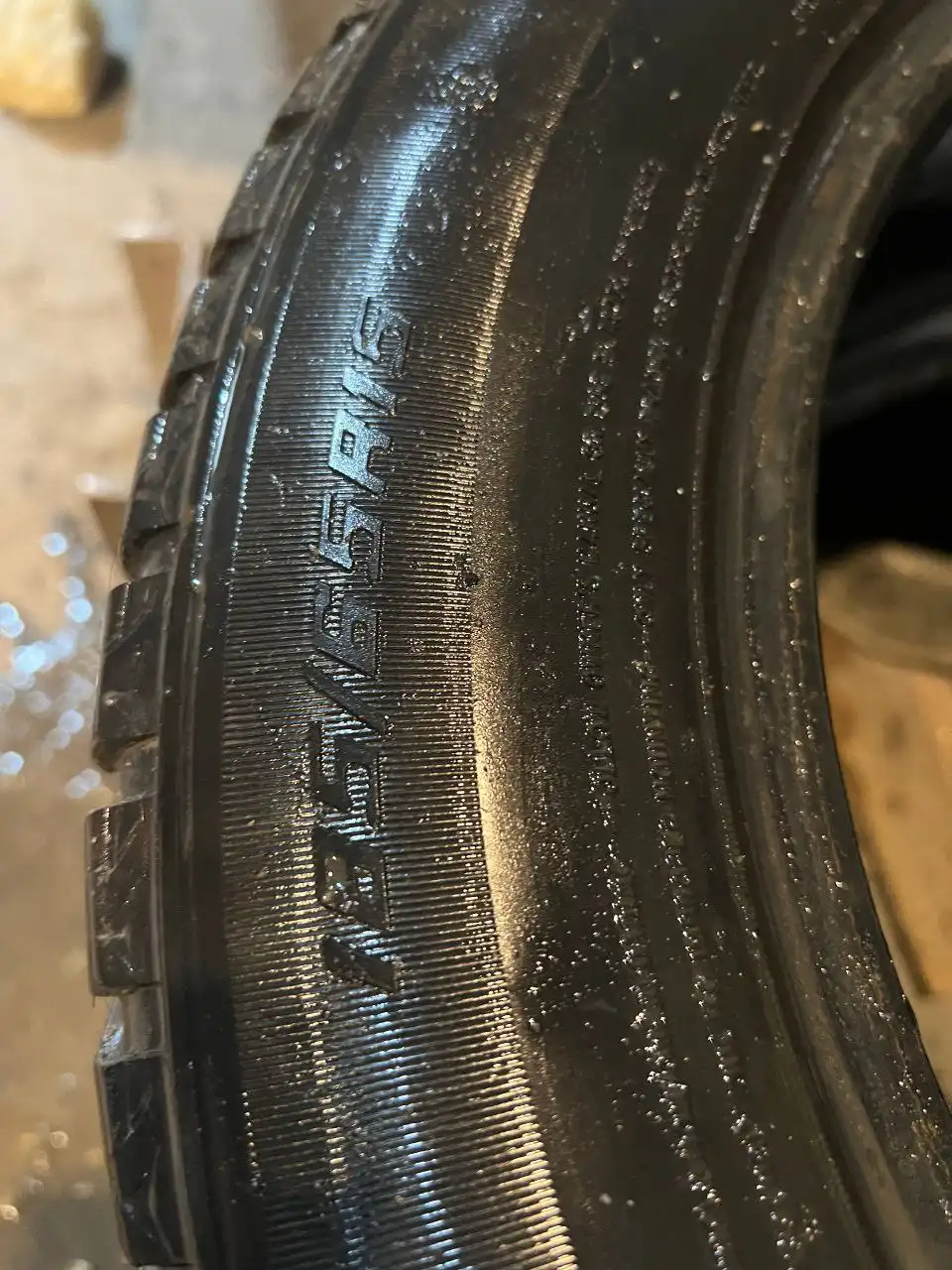 Продам зимние шины R15 185/65 - Барахолка в Неизвестно