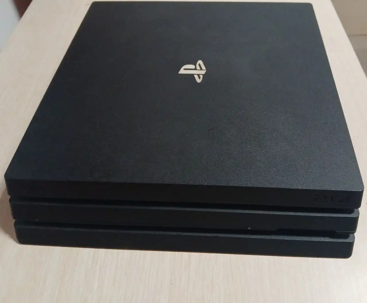 Продам PlayStation 4 с джойстиками, дисками и аккаунтом - Игровые приставки (Электроника) в Самарская область