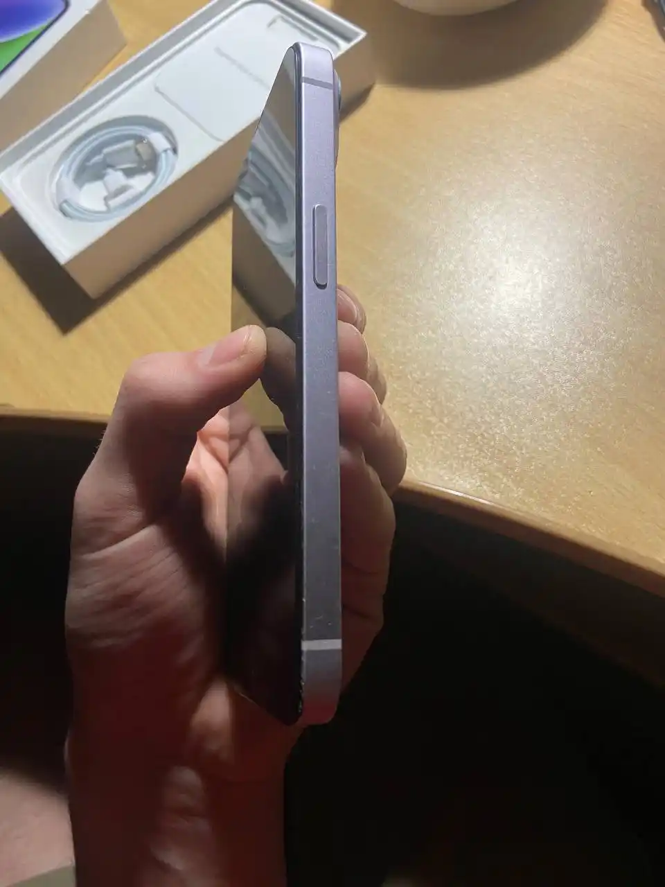 Продам iPhone 14