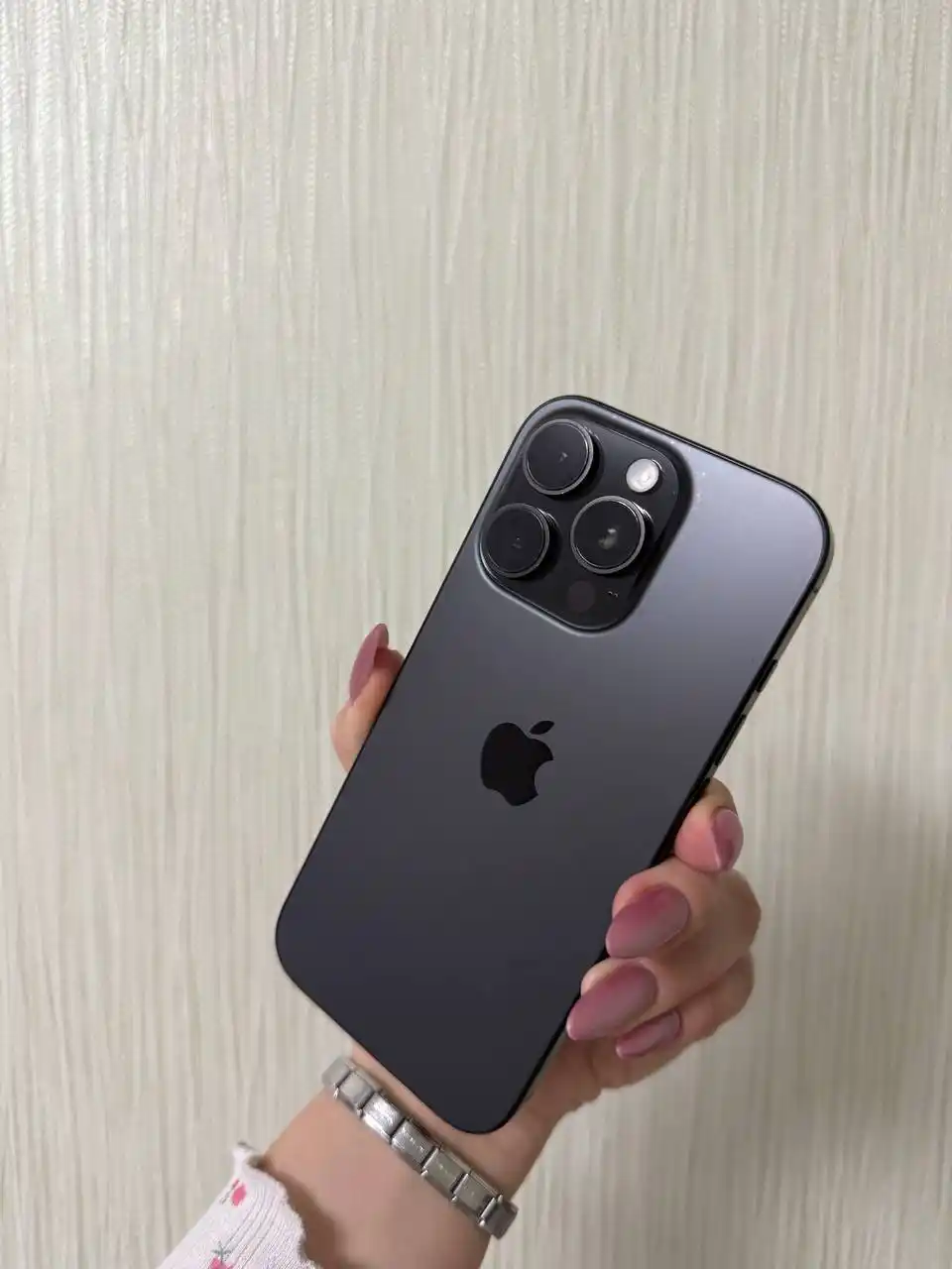 Продам или обменяю iPhone 16 Pro 256 ГБ