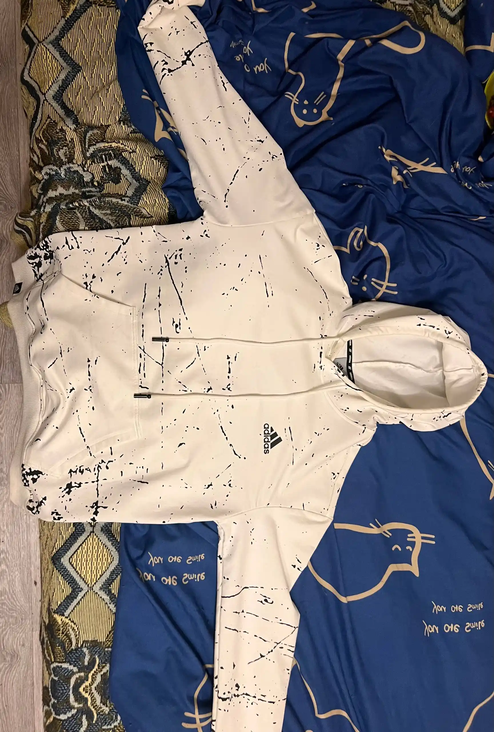 Продажа одежды и обуви