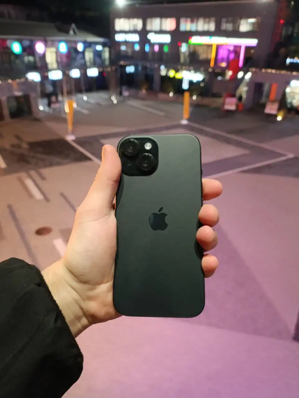 iPhone 15 128 ГБ черный