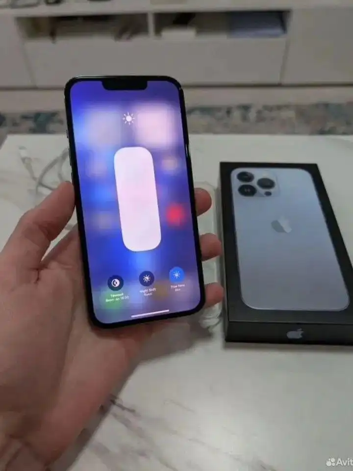 Продам iPhone 13 Pro Blue