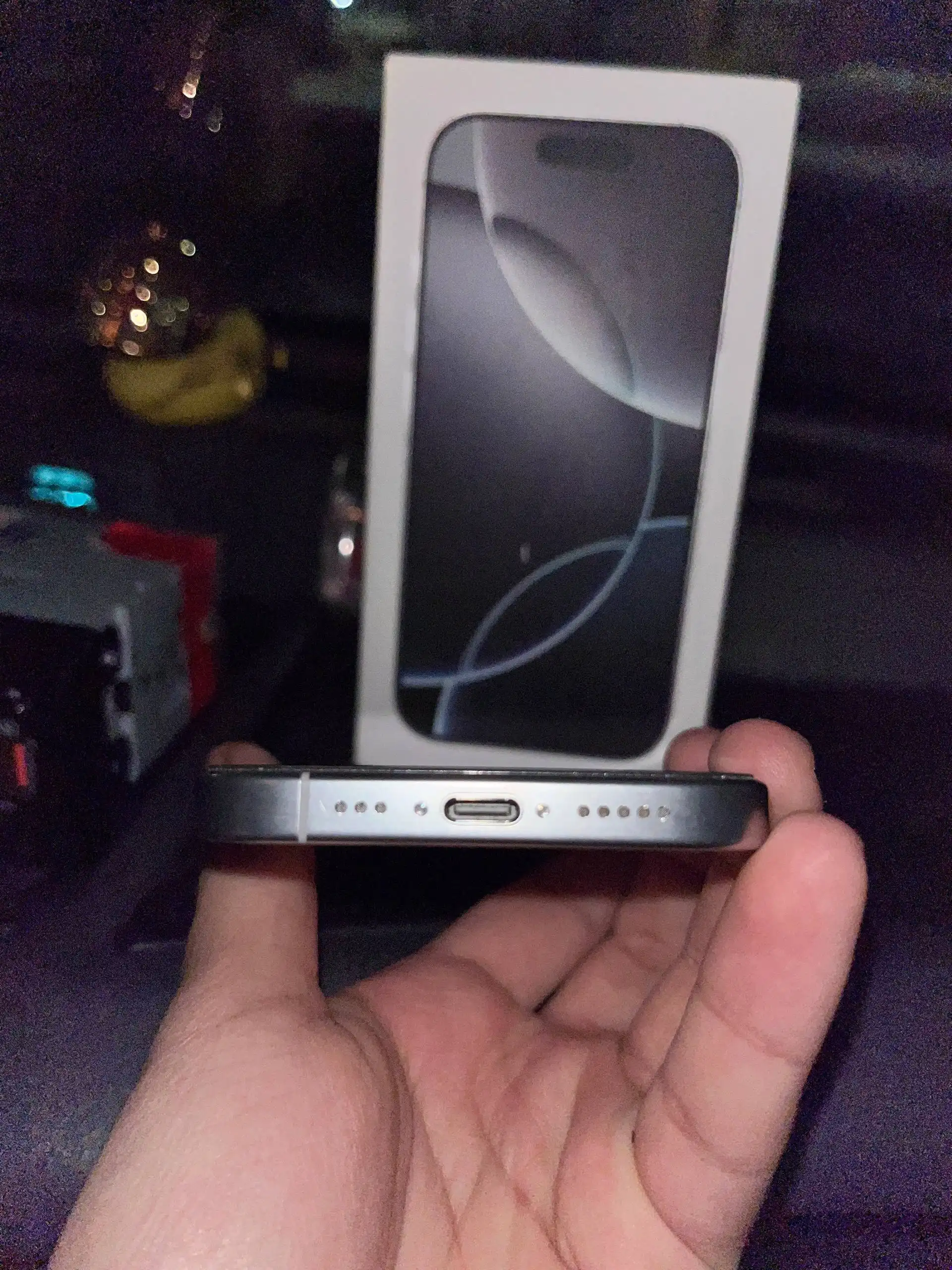 Продам iPhone 16 Pro 128 Гб в идеальном состоянии