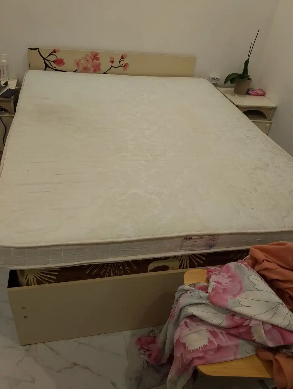 Продам матрас на кокосовой основе 160x200