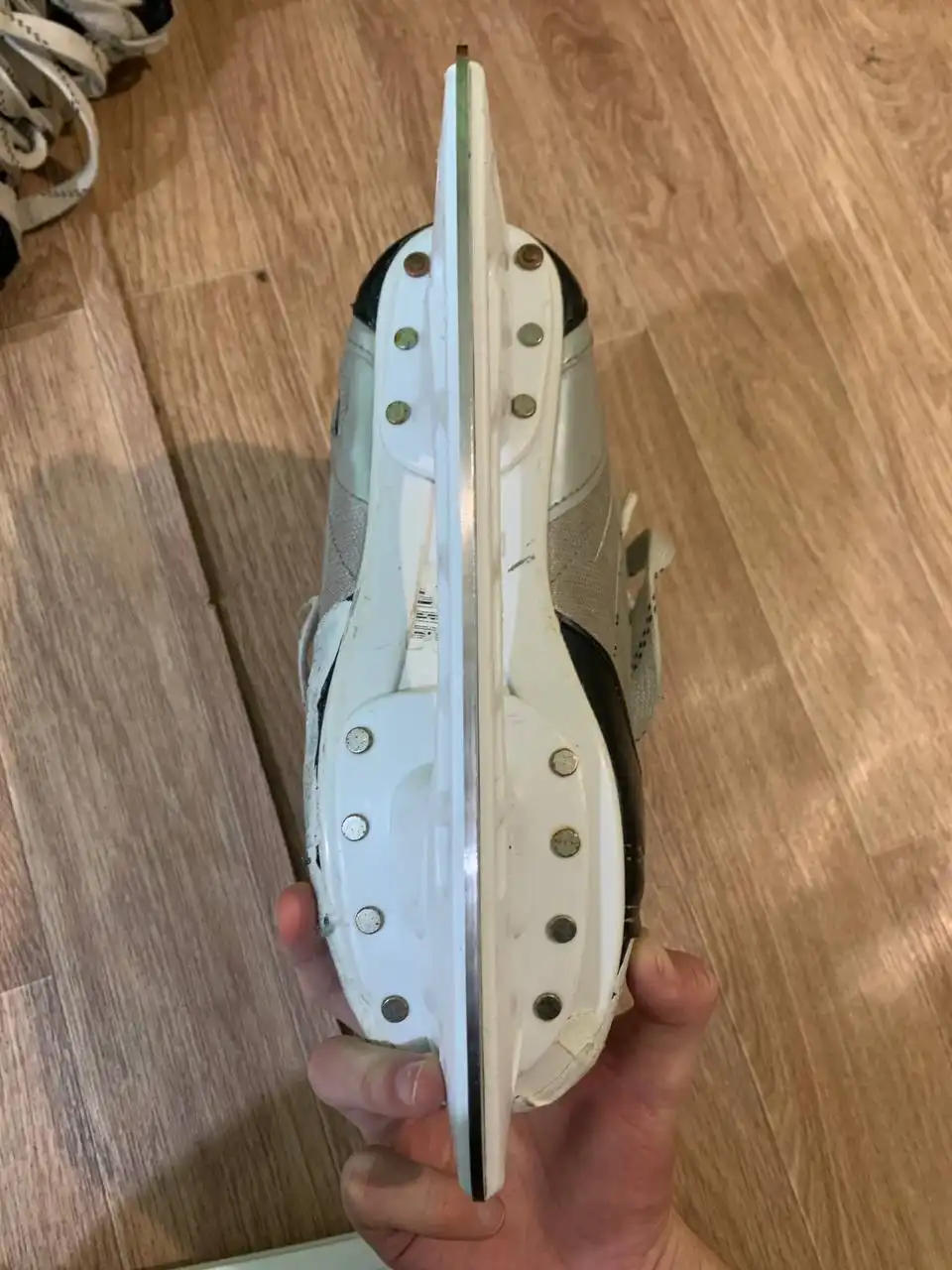 Продам коньки