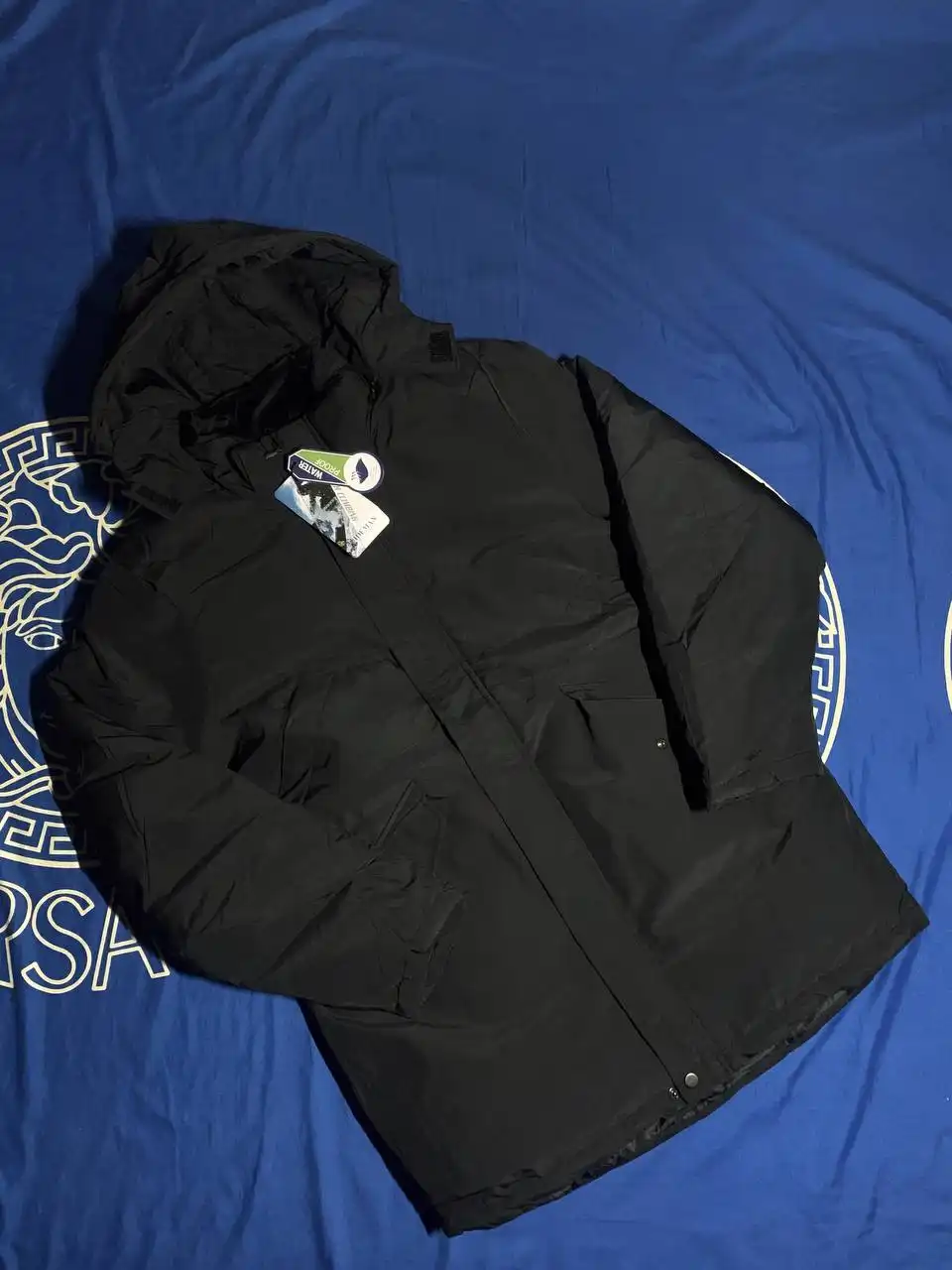 Продам новую горнолыжную куртку 54 размера